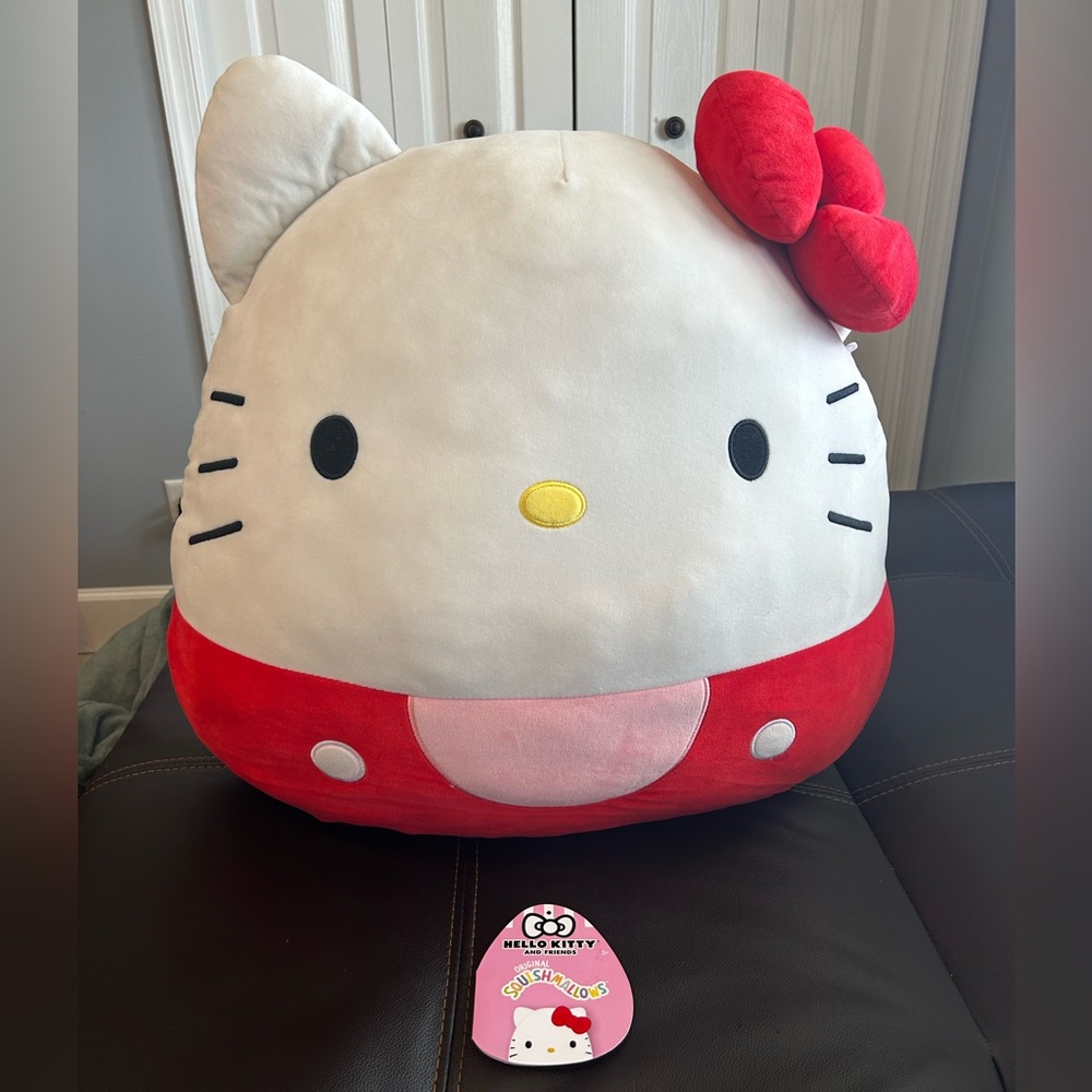 Jumbo Hello Kitty Squishmallow